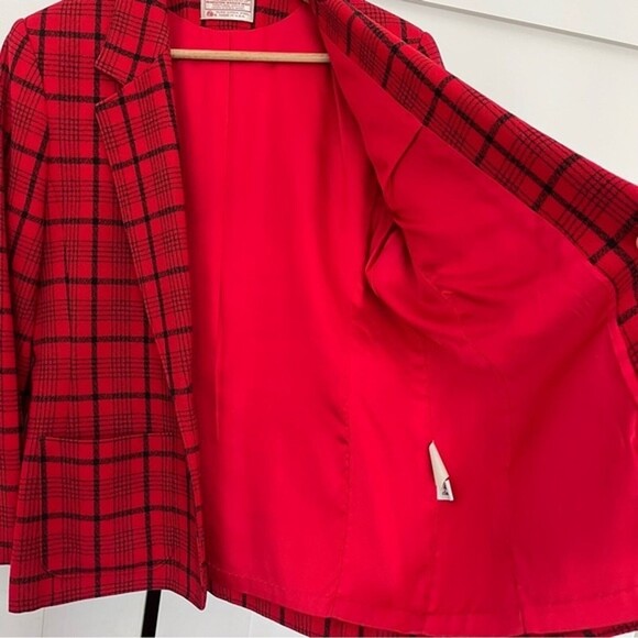 Pendleton Vintage 100% Virgin Wool Blazer Red Black Plaid Sz. 6 Petite - Picture 9 of 10